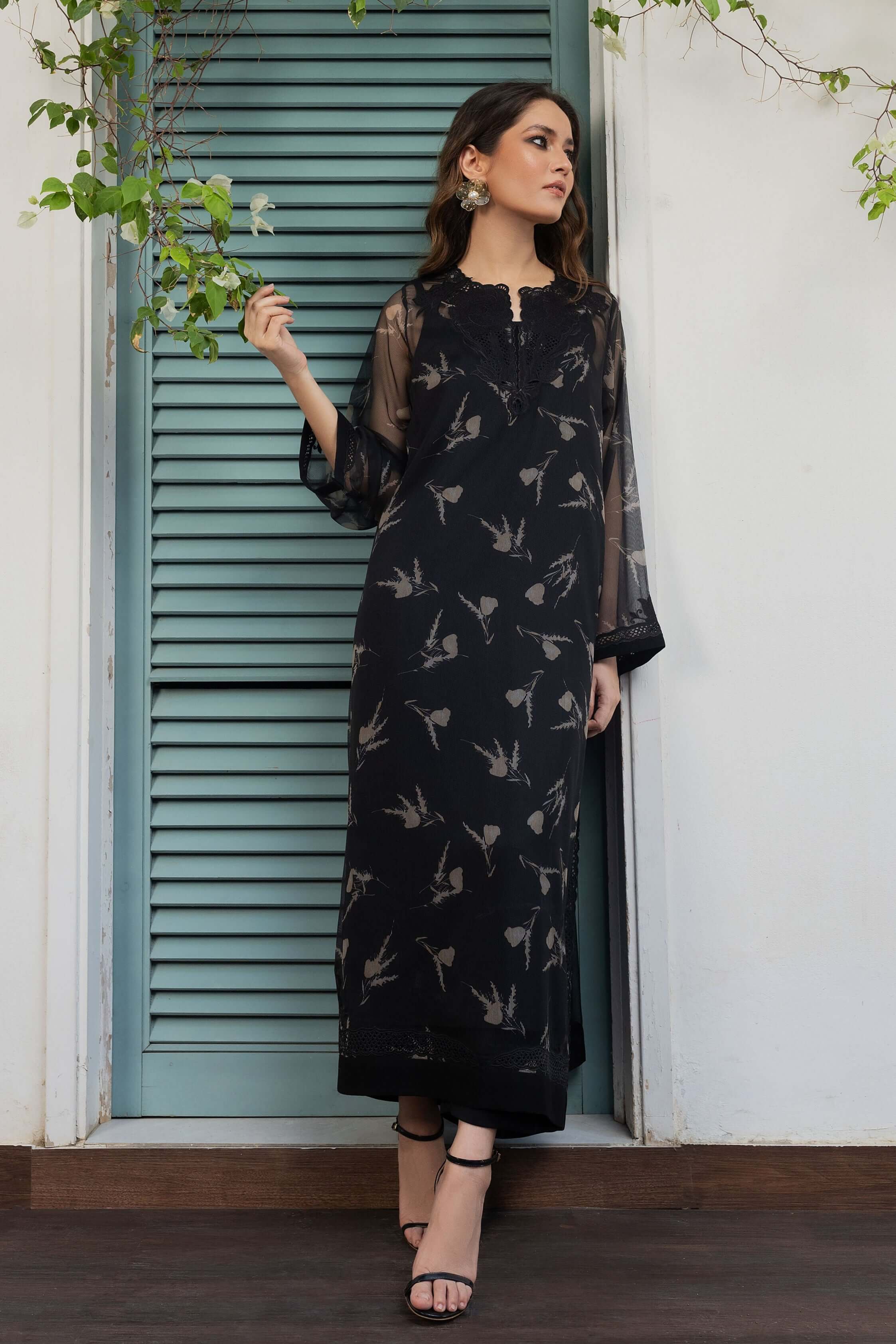 Black Embroidered Long Dress – VELOUR